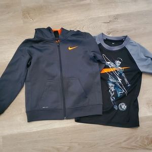 Boys Nike Hoodie Bundle Size 5-6 free shirt